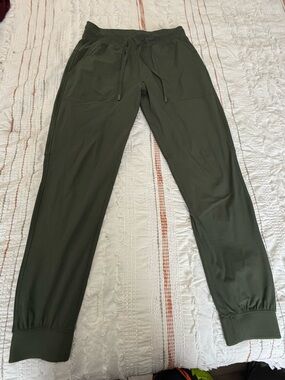 Men's Olive Jogger Pants - Casual Drawstring Waist
